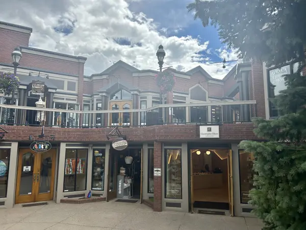 Pros and Cons of Buying vs. Renting in Breckenridge, Colorado