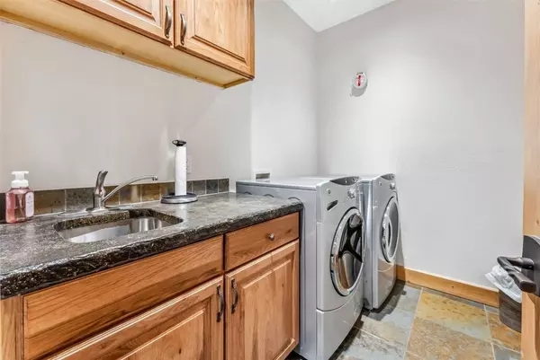 384 Camron LN, Breckenridge, CO 80424