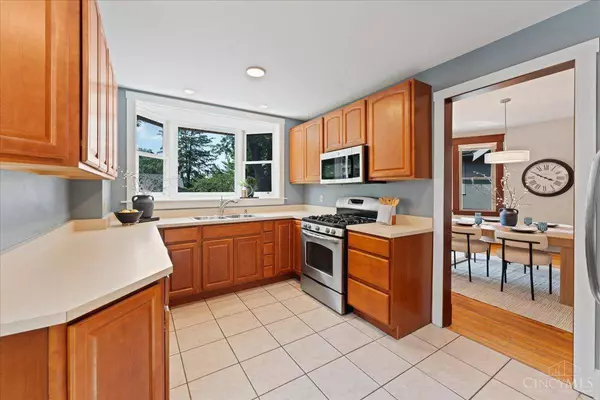 3641 Bellecrest Ave, Cincinnati, OH 45208