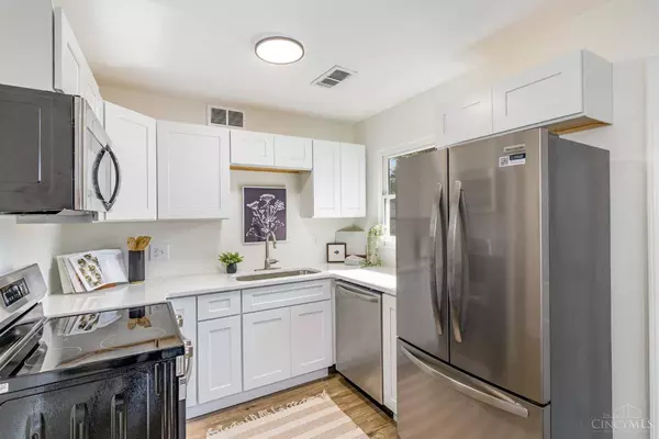 1723 Monterey Ct, Cincinnati, OH 45223