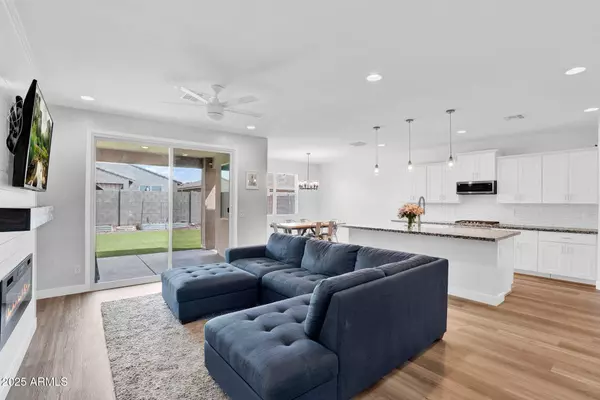 36963 N Andravida Drive, San Tan Valley, AZ 85140