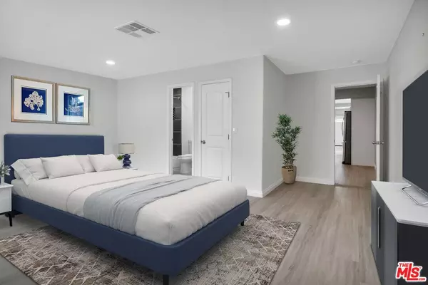 1212 W 92nd St, Los Angeles, CA 90044