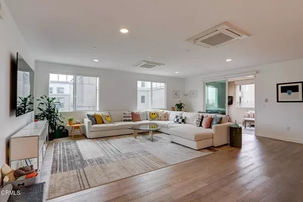 2810 Wagon Wheel RD #304, Oxnard, CA 93036