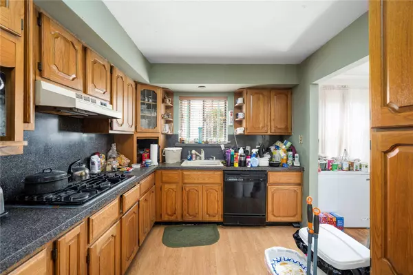 568 Beach 65th ST, Arverne, NY 11692