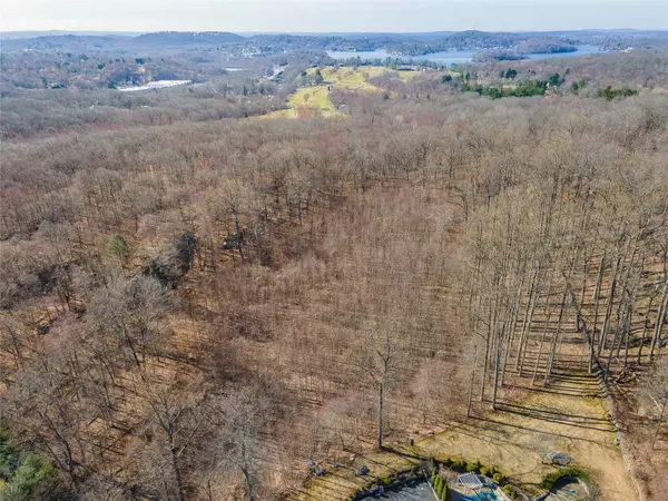 77 Pennebrook LN, Carmel, NY 10512