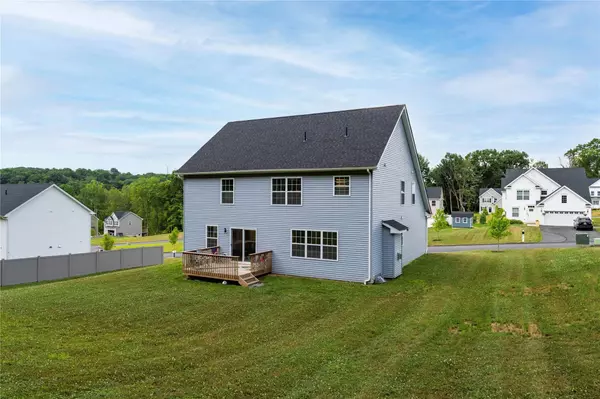 219 Ridgeline DR, Poughkeepsie, NY 12603