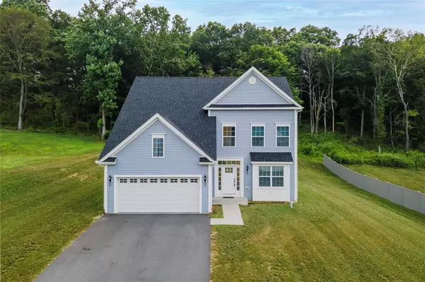 219 Ridgeline DR, Poughkeepsie, NY 12603