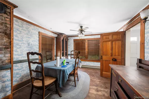 76 Oscawana Heights RD, Putnam Valley, NY 10579