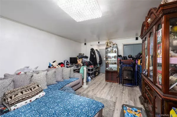 2661 Marion AVE #5A, Bronx, NY 10458