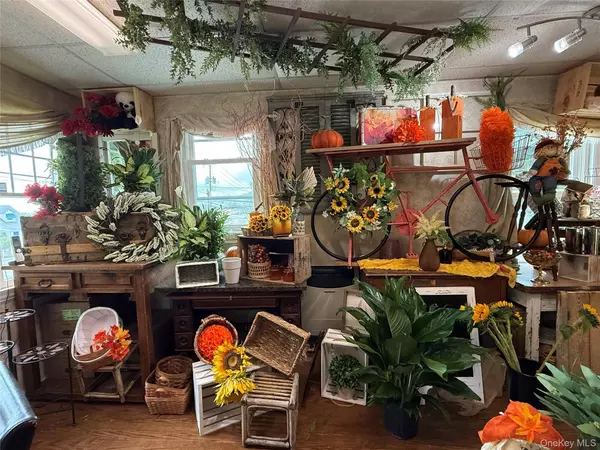 4 Veschi LN, Mahopac, NY 10541