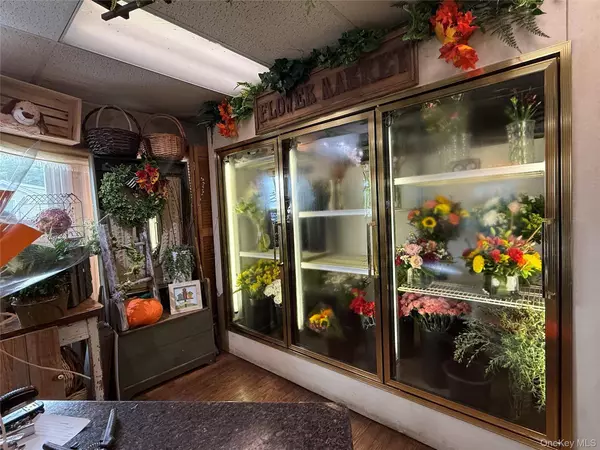 4 Veschi LN, Mahopac, NY 10541