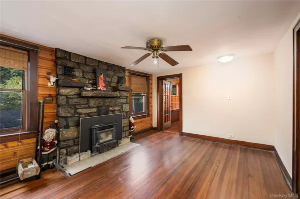 2 Juengstville LN, Brewster, NY 10509