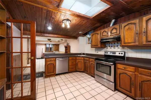 2 Juengstville LN, Brewster, NY 10509