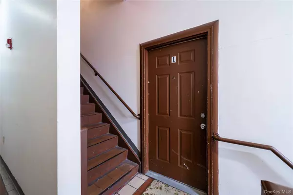 279 S Broadway, Yonkers, NY 10705