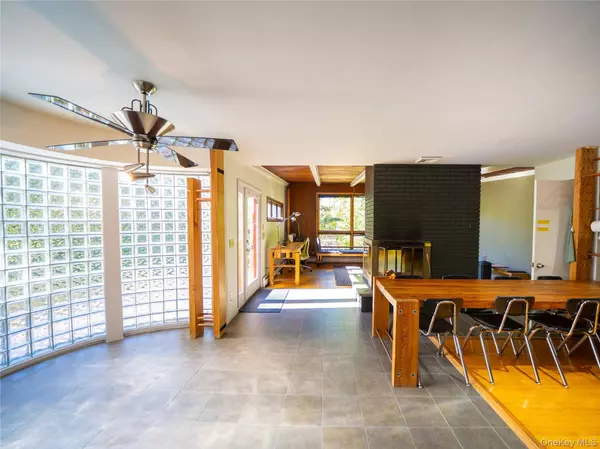 15 Relyea TER, Wappingers Falls, NY 12590