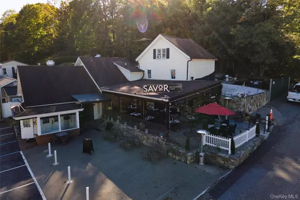 18 Clark PL, Mahopac, NY 10541