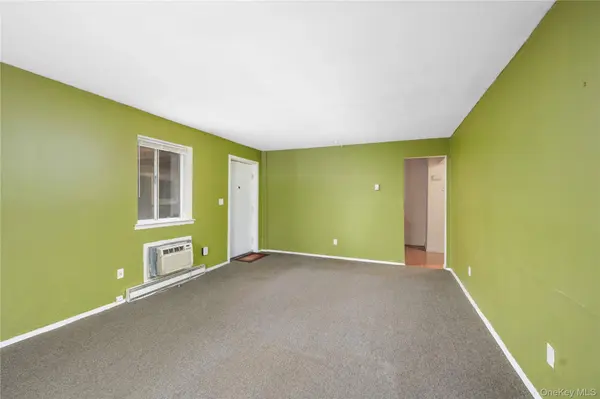 615 Fox Run LN, Carmel, NY 10512