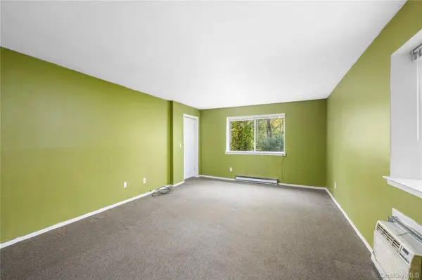 615 Fox Run LN, Carmel, NY 10512