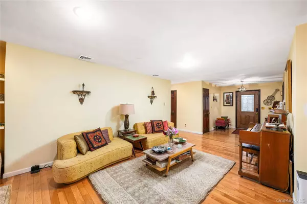 630 Union Valley RD, Mahopac, NY 10541