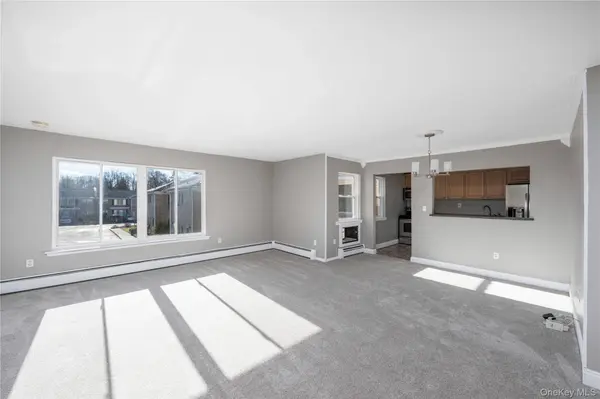 250 Beechwood AVE #23B, Poughkeepsie, NY 12601