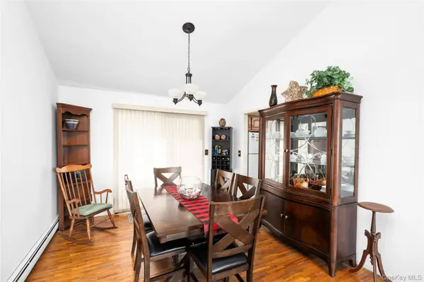 39 Worthington DR, Carmel, NY 10512