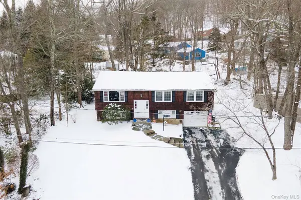 39 Worthington DR, Carmel, NY 10512