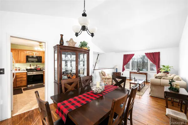 39 Worthington DR, Carmel, NY 10512