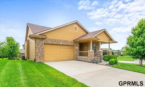 11719 S 203rd Street, Gretna, NE 68028