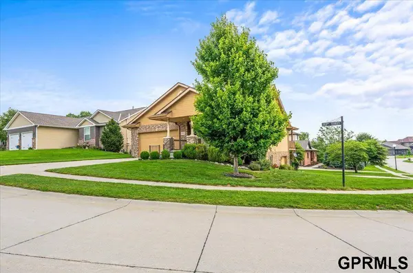 11719 S 203rd Street, Gretna, NE 68028