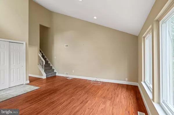 41 PEREGRINE DR, Voorhees, NJ 08043