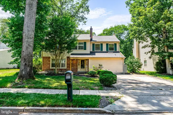 63 LAKESIDE DR, Marlton, NJ 08053