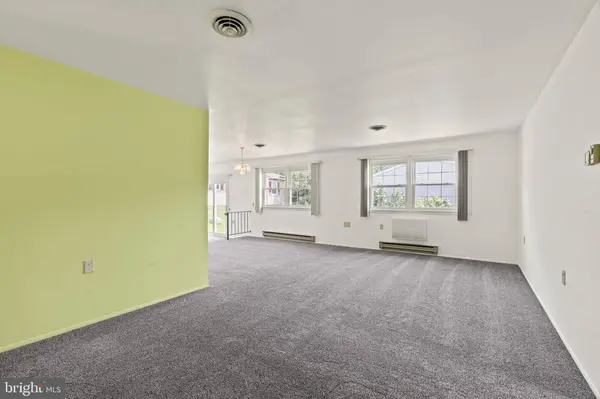 18 KEENE ST, Whiting, NJ 08759