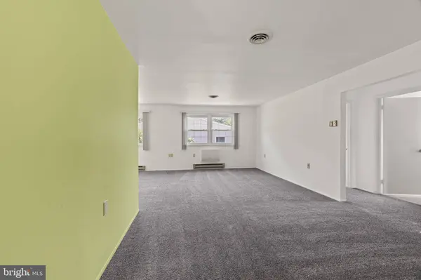 18 KEENE ST, Whiting, NJ 08759