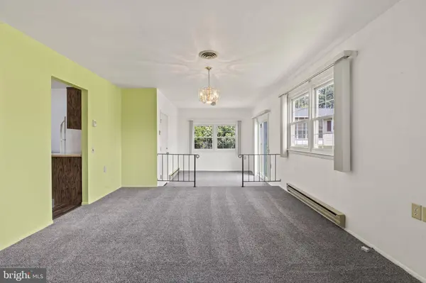 18 KEENE ST, Whiting, NJ 08759