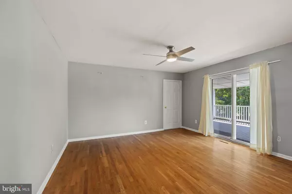 210 HIGH ST, Maple Shade, NJ 08052