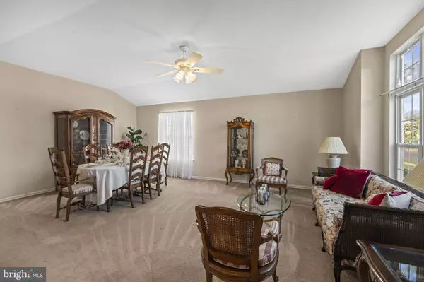 721 VIRGIN ISLAND DR, Williamstown, NJ 08094