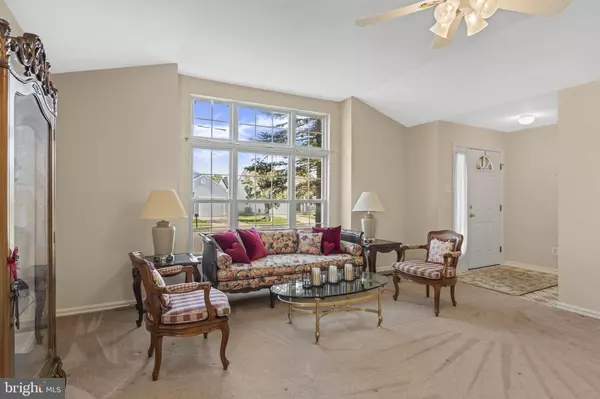 721 VIRGIN ISLAND DR, Williamstown, NJ 08094