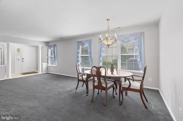 10 YARROW PL, Mount Laurel, NJ 08054