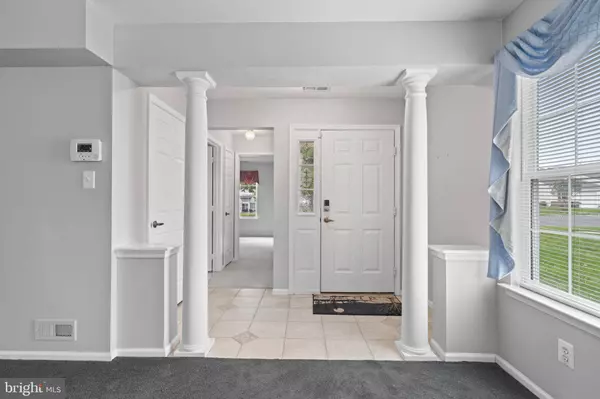 10 YARROW PL, Mount Laurel, NJ 08054