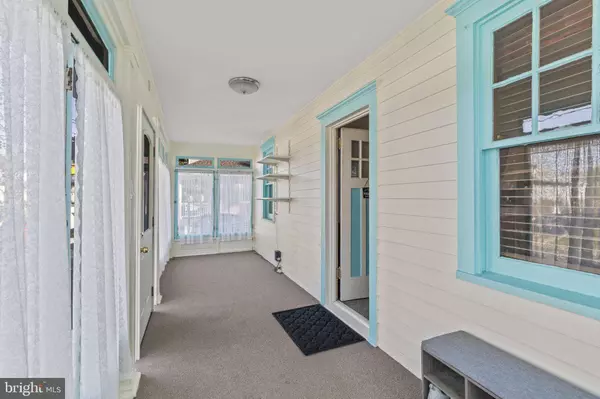 31 S BOULEVARD AVE, Maple Shade, NJ 08052