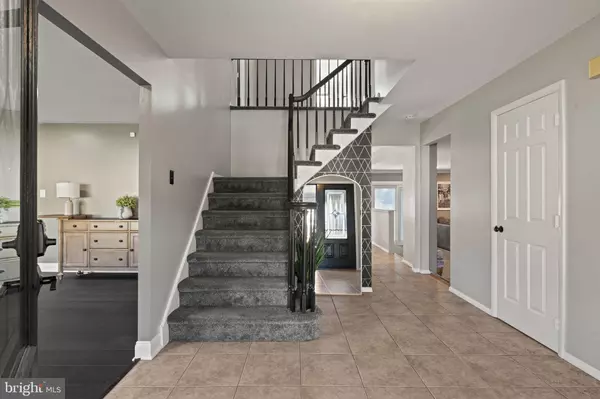 31 BRETTON WAY, Mount Laurel, NJ 08054