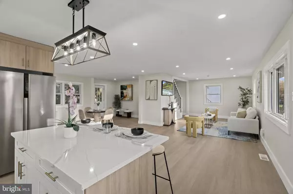 632 LONGWOOD AVE, Cherry Hill, NJ 08002