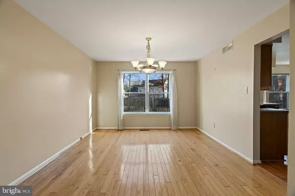 5 GALENA CT, Sicklerville, NJ 08081