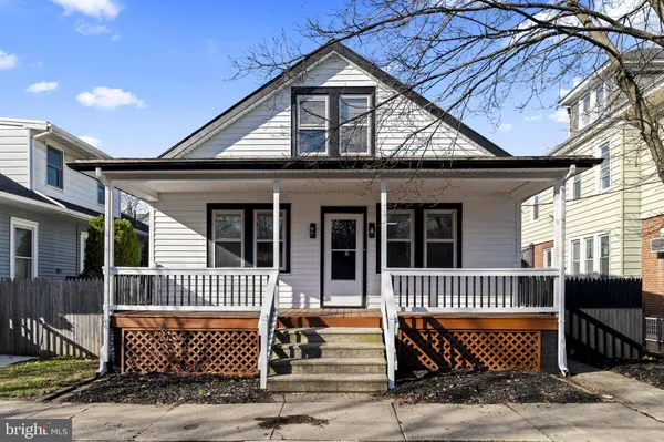 825 LYNDALE AVE, Trenton, NJ 08629