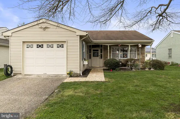 61 CHATHAM PL, Southampton, NJ 08088