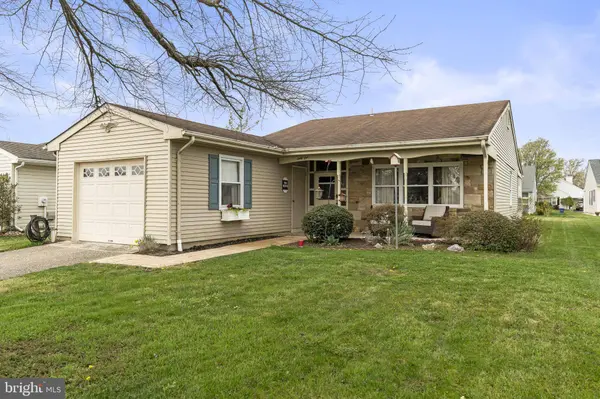 61 CHATHAM PL, Southampton, NJ 08088