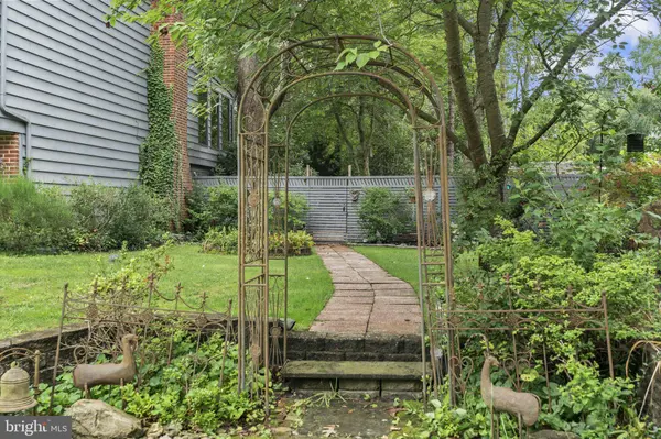 112 WOODLAND AVE, Medford, NJ 08055