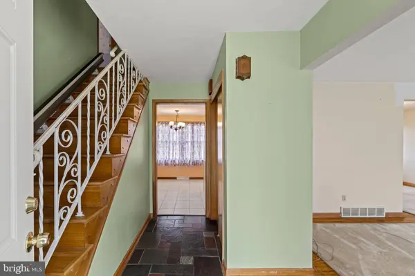 2052 BROOKFIELD ST, Vineland, NJ 08361