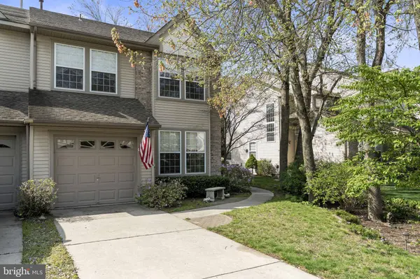 60 SMOKEY RUN DR, Berlin, NJ 08009