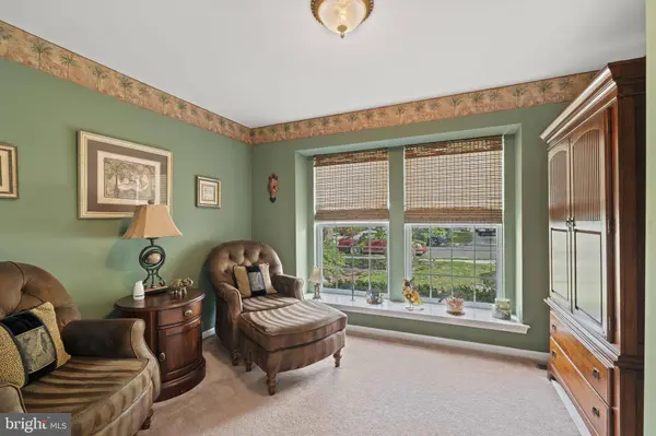 60 SMOKEY RUN DR, Berlin, NJ 08009